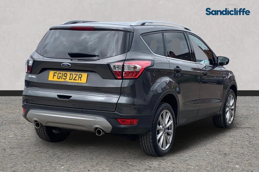 Ford Kuga Kuga 1.5 L Ford Ecoboost Titanium Edition 6Spd FG19DZR Grey #4