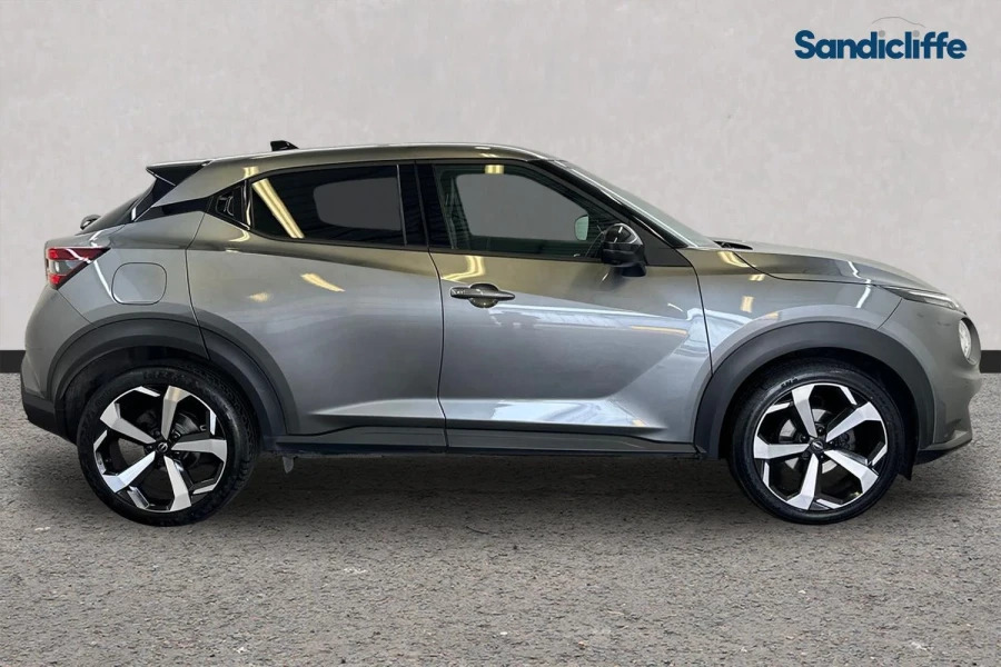Nissan Juke Juke 1.0 Dig-t 114 Tekna Hatchback FP72NYM Grey #3