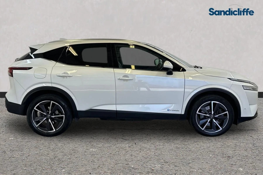 Nissan Qashqai Qashqai 1.5 E-power Tekna Hatchback FG23PAO White #2