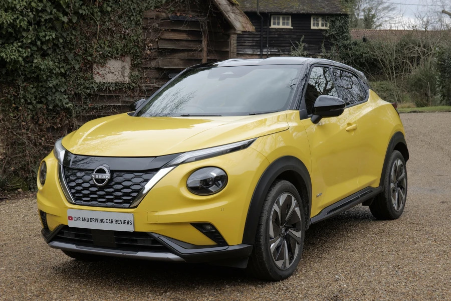 Nissan Juke Juke 1.0 Dig-t N-connecta Dct Hatchback Red