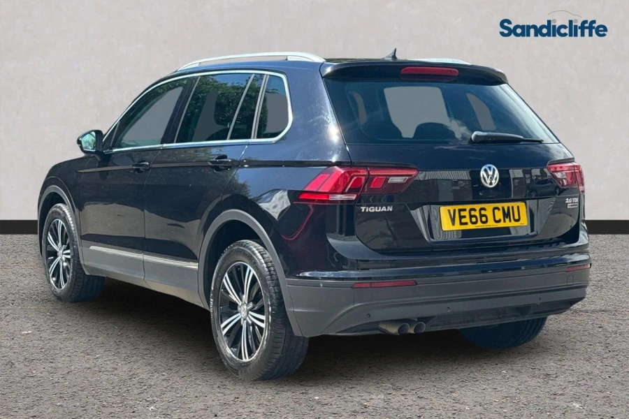 Volkswagen Tiguan Tiguan 2.0 Tdi 150 4Motion Se Nav Estate VE66CMU Black #6