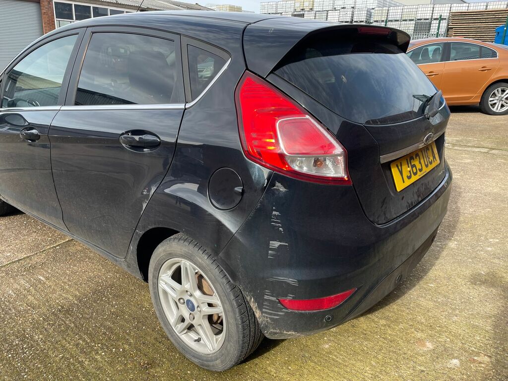 Ford Fiesta 1.5 Tdci Zetec Hatchback Euro 5 YJ63UCA Black #5