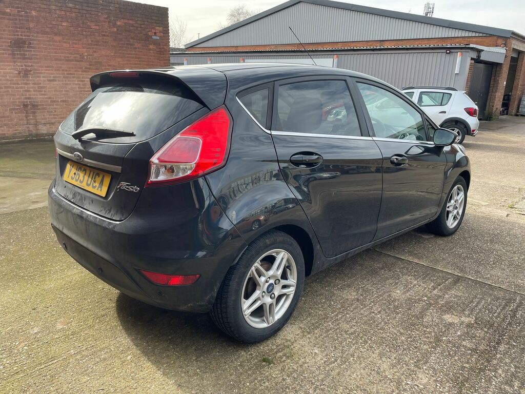 Ford Fiesta 1.5 Tdci Zetec Hatchback Euro 5 YJ63UCA Black #6