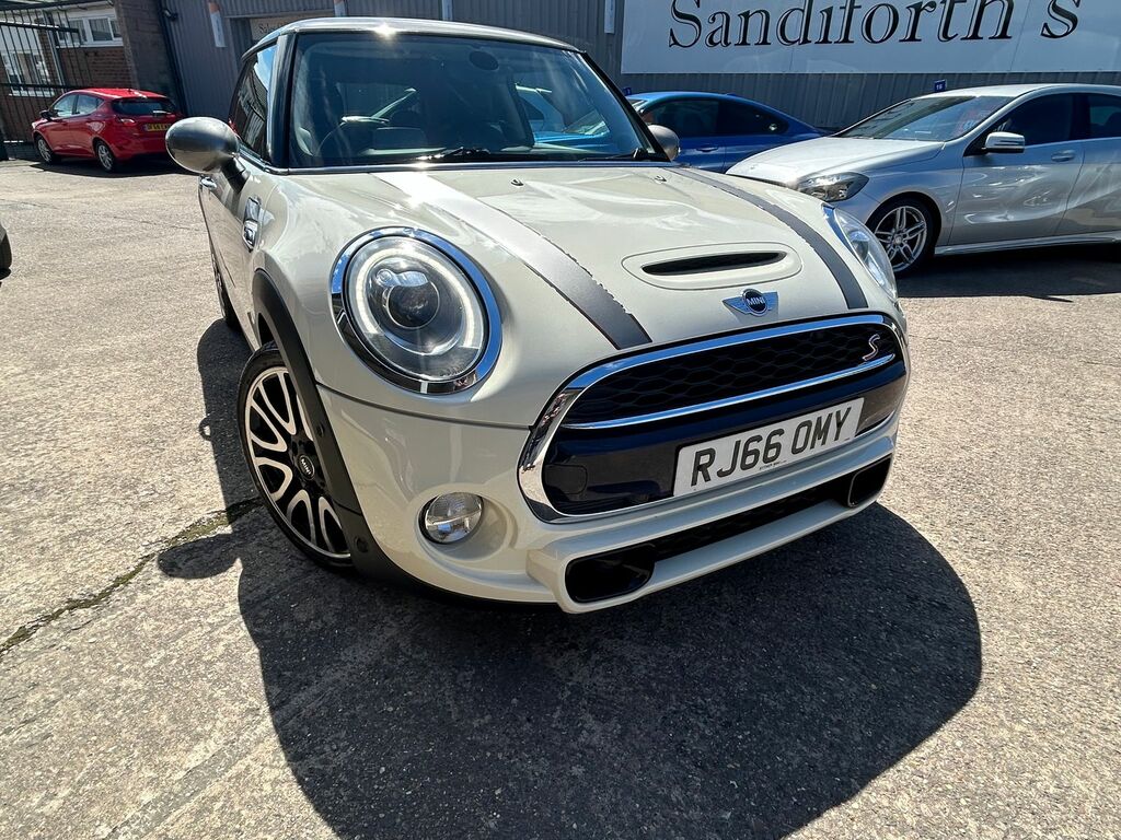 Mini Hatch 2.0 Cooper S Seven Hatchback Euro RJ66OMY White #3