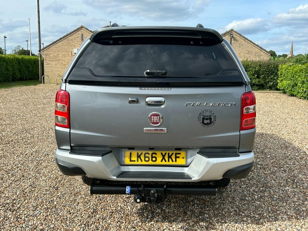 Fiat Fullback 2.4 LX Dcb 180 Bhp Grey #6