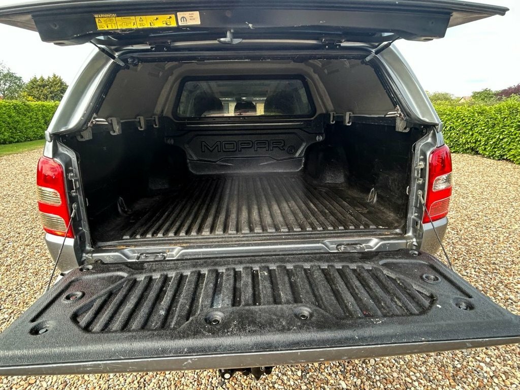 Fiat Fullback 2.4 LX Dcb 180 Bhp Grey #25