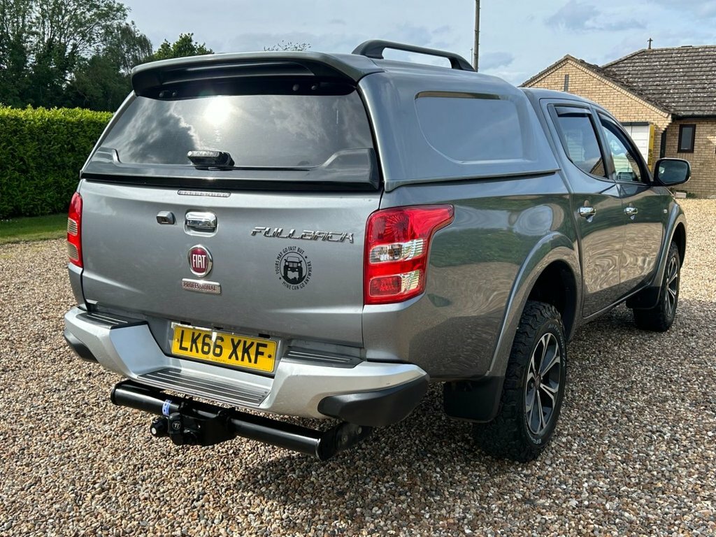 Fiat Fullback 2.4 LX Dcb 180 Bhp Grey #5