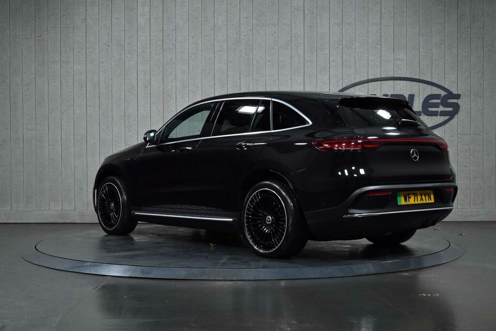 Mercedes-Benz EQC Eqc 400 80Kwh Amg Line Premium Plus 4Matic Black #4