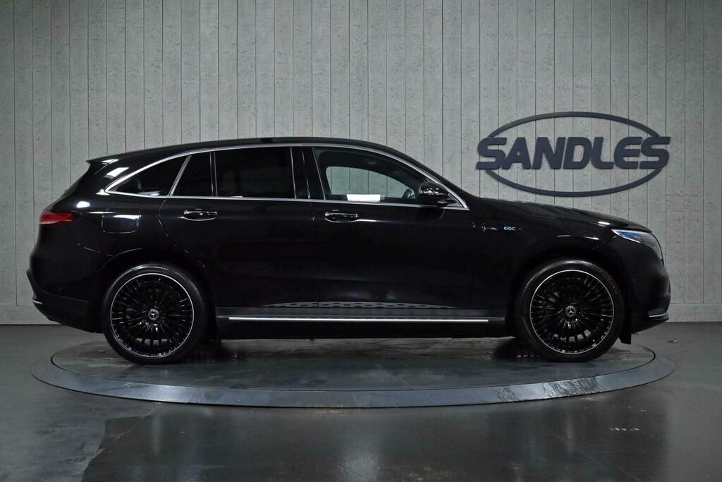 Mercedes-Benz EQC Eqc 400 80Kwh Amg Line Premium Plus 4Matic Black #3
