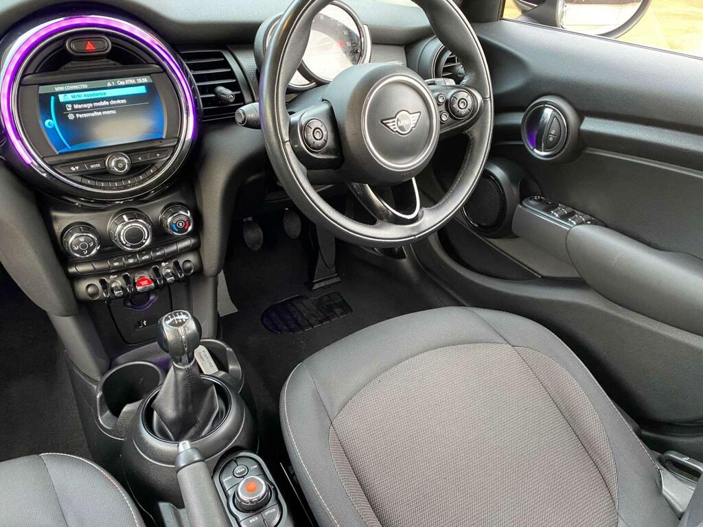Mini Hatch 1.5 Cooper Classic Euro 6 Ss KS69GMZ Silver #2