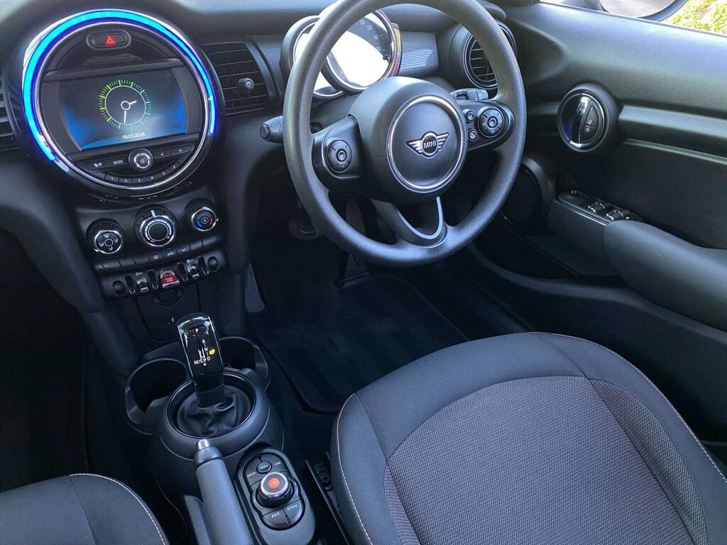 Mini Hatch 1.5 Cooper Classic Steptronic Euro 6 Ss Silver #2