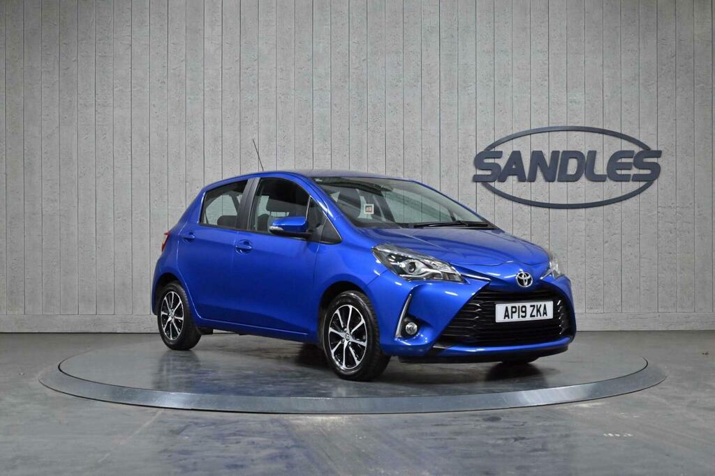 Toyota Yaris 1.5 Vvt-i Icon Tech Euro 6 Blue