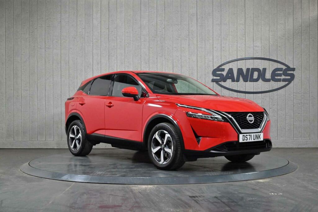 Nissan Qashqai 1.3 Dig-t Mhev N-connecta Euro 6 Ss Red