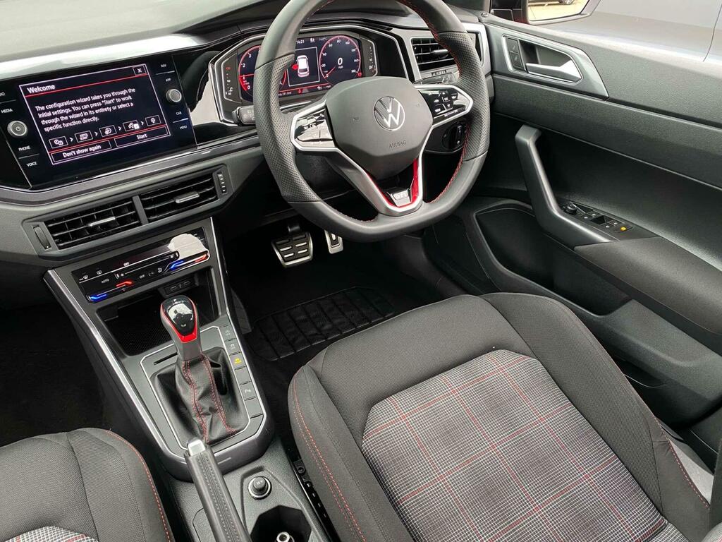 Volkswagen Polo 2.0 Tsi Gti Dsg Euro 6 Ss PX22ZZC Red #2