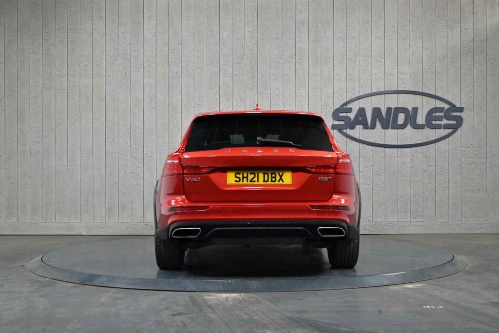 Volvo V60 Cross Country 2.0 B5 Mhev Awd Euro 6 Ss Red #6