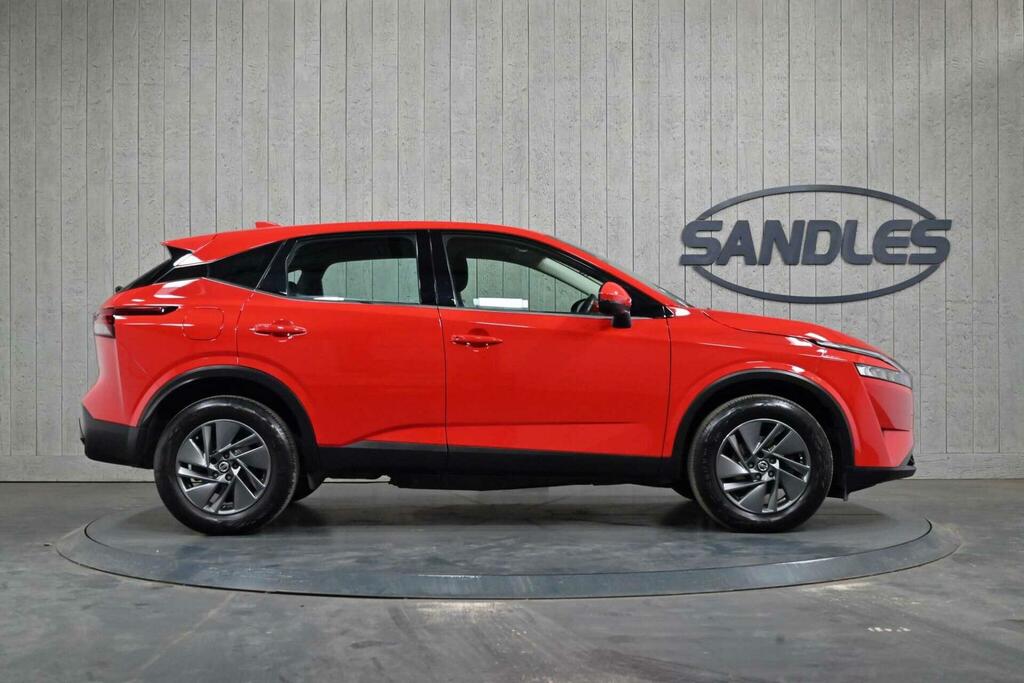 Nissan Qashqai 1.3 Dig-t Mhev Acenta Premium Euro 6 Ss PK22UYP Red #5