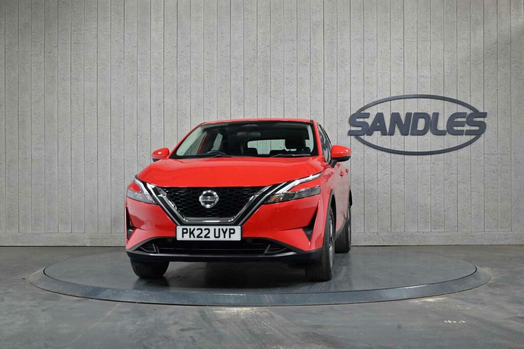 Nissan Qashqai 1.3 Dig-t Mhev Acenta Premium Euro 6 Ss PK22UYP Red #4