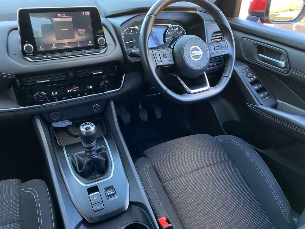 Nissan Qashqai 1.3 Dig-t Mhev Acenta Premium Euro 6 Ss PK22UYP Red #2