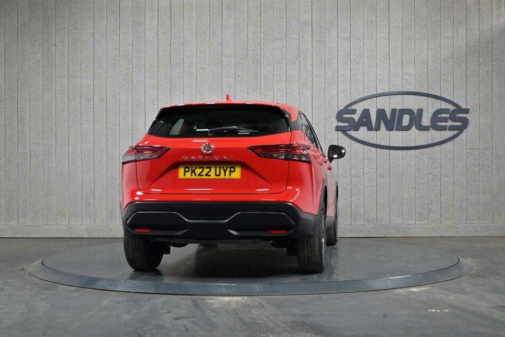 Nissan Qashqai 1.3 Dig-t Mhev Acenta Premium Euro 6 Ss PK22UYP Red #6