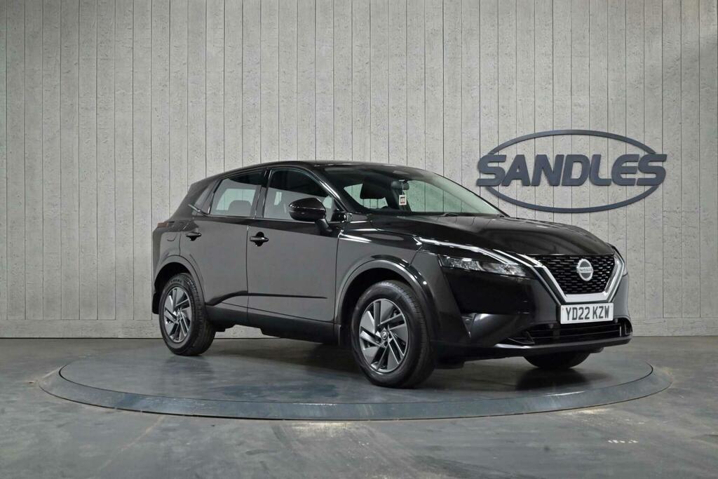 Nissan Qashqai 1.3 Dig-t Mhev Acenta Premium Euro 6 Ss Black