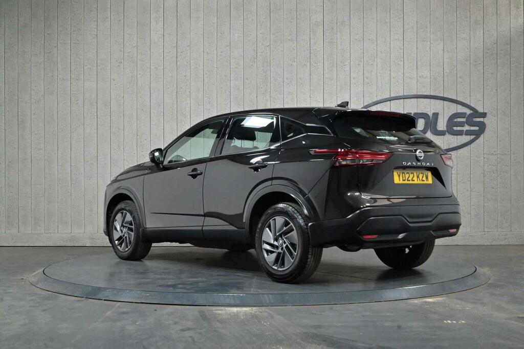 Nissan Qashqai 1.3 Dig-t Mhev Acenta Premium Euro 6 Ss YD22KZW Black #3