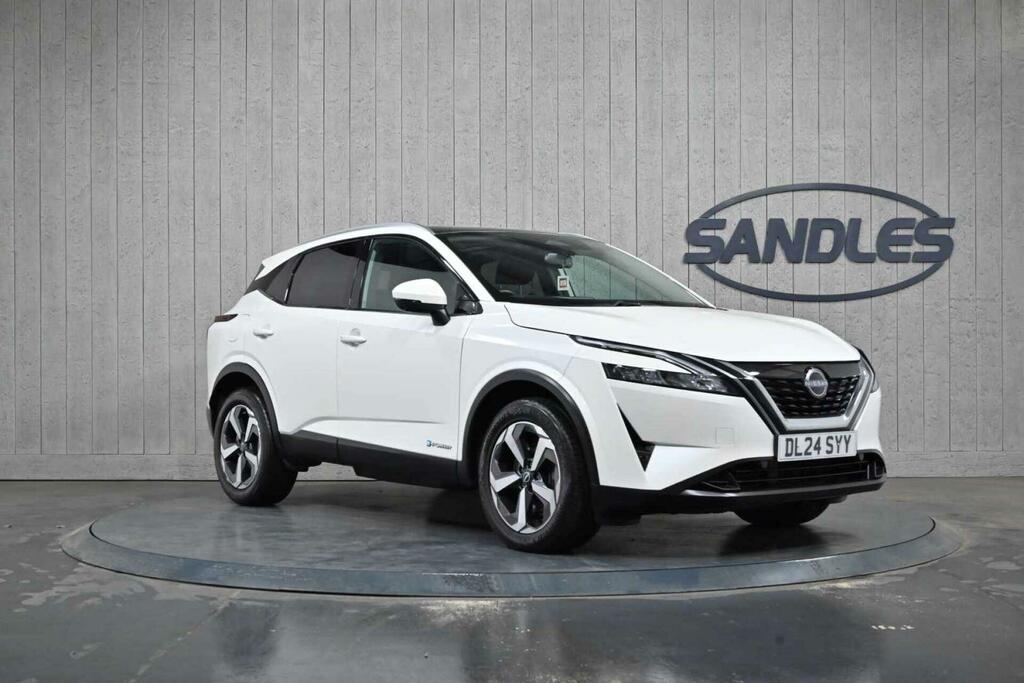 Nissan Qashqai 1.5 H E-power N-connecta Euro 6 Ss White