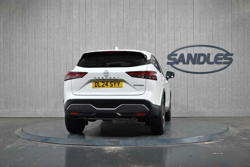 Nissan Qashqai 1.5 H E-power N-connecta Euro 6 Ss DL24SYY White #6