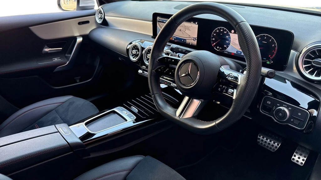 Mercedes-Benz A Class A 200 Amg Lne Executive M RA73TZZ White #3