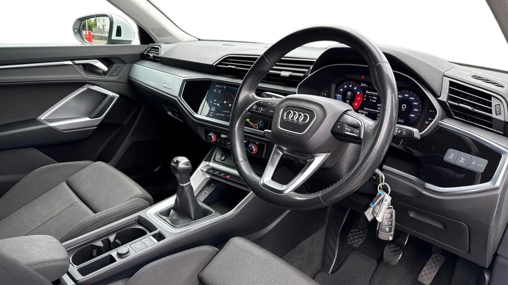 Audi Q3 Q3 Sport 35 Tfsi White #3