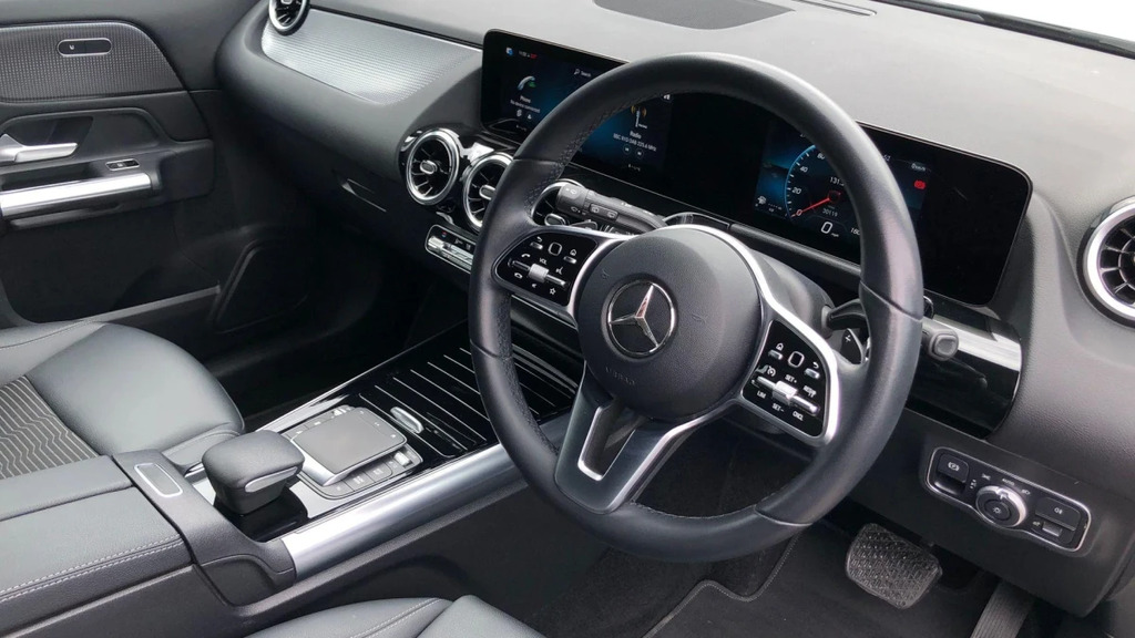 Mercedes-Benz GLA Class Gla 200 Sport Executive A OV22YTT Blue #3