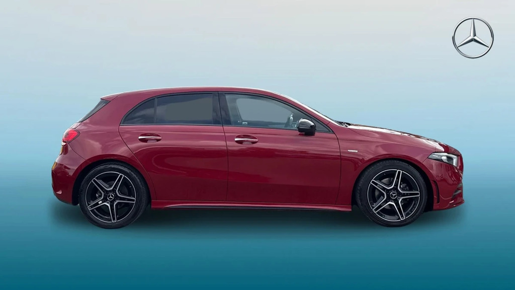 Mercedes-Benz A Class A 200 Amg Line Ed Premium Red #4