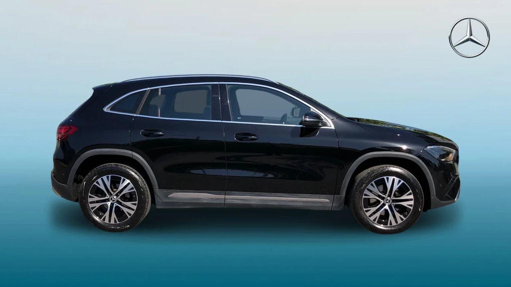 Mercedes-Benz GLA Class Gla 200 Sport Executive D RF73AZR Black #4