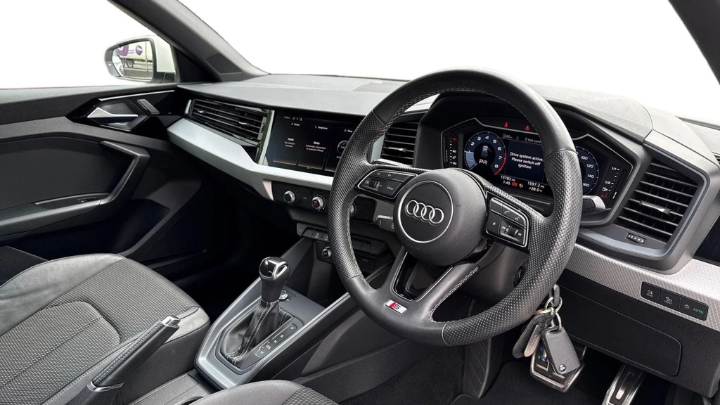 Audi A1 A1 S Line 25 Tfsi S-a YP23RSU White #3