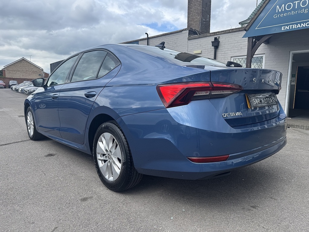 Skoda Octavia Tdi Se Technology Blue #6