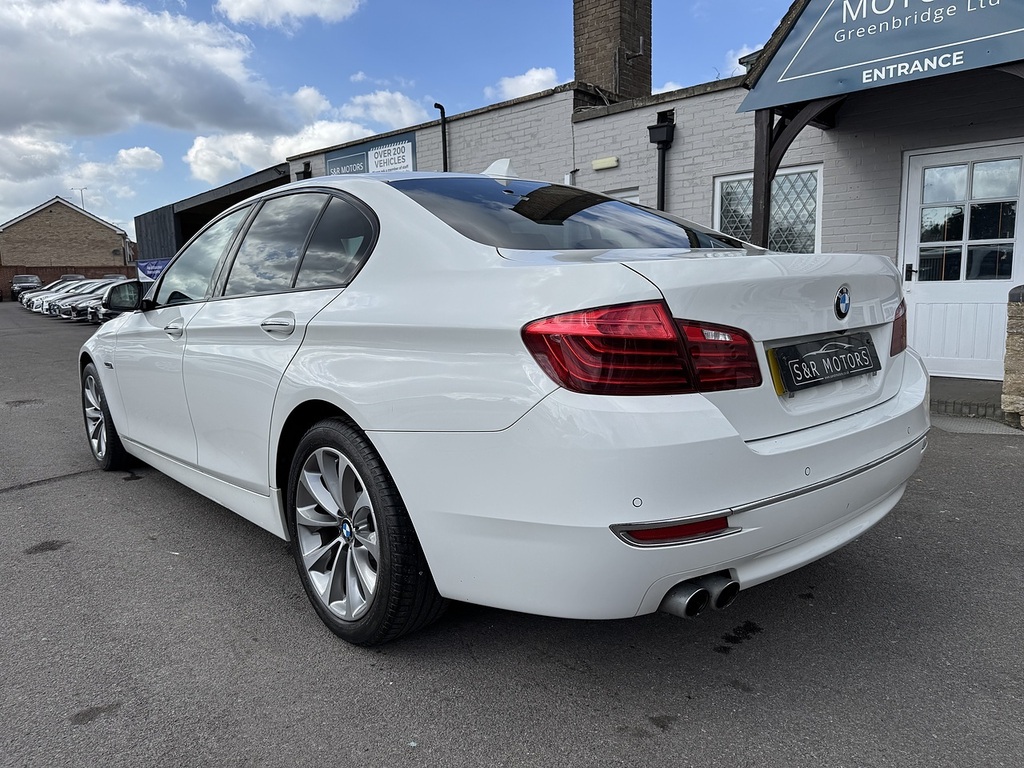 BMW 5 Series 520D Luxury VO15FJU White #6