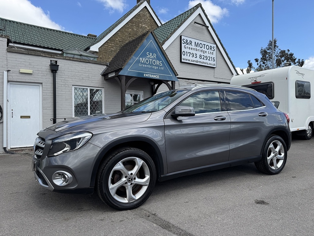 Mercedes-Benz GLA Class Gla200 Sport CN67OMW Grey #2