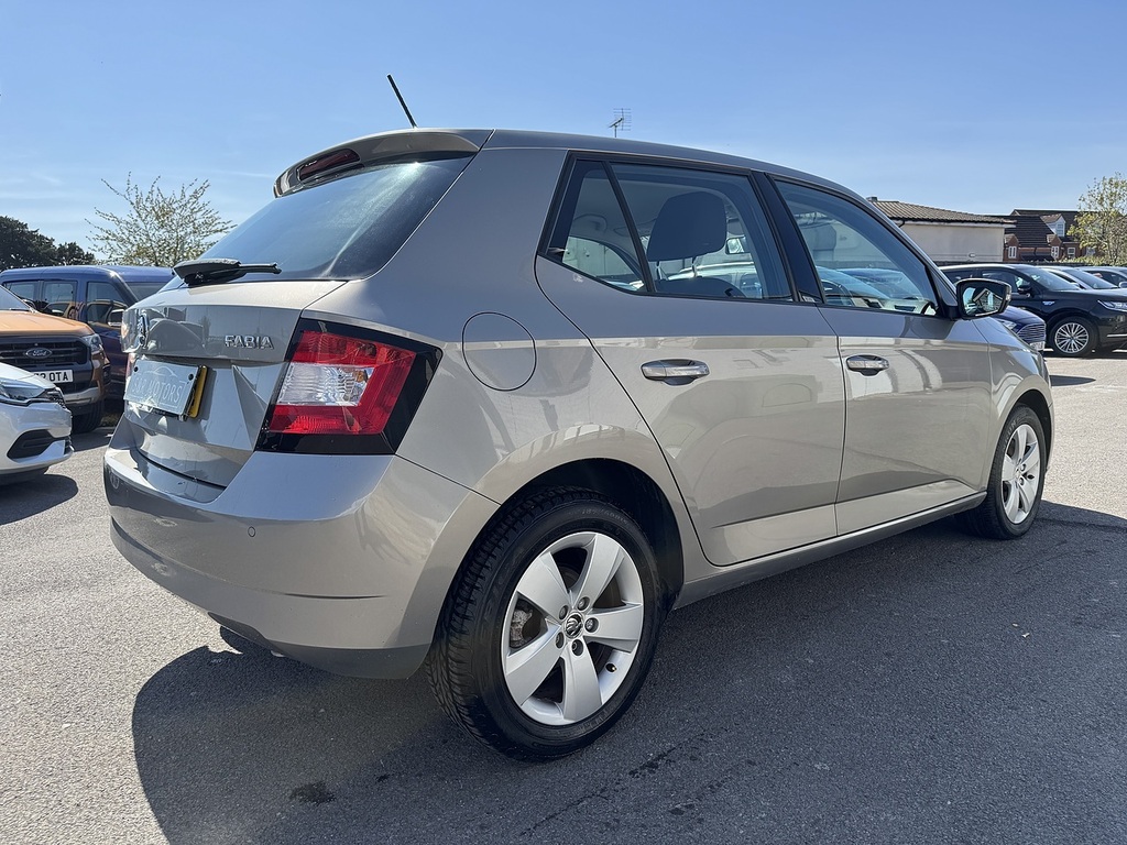 Skoda Fabia Tsi Se Beige #3