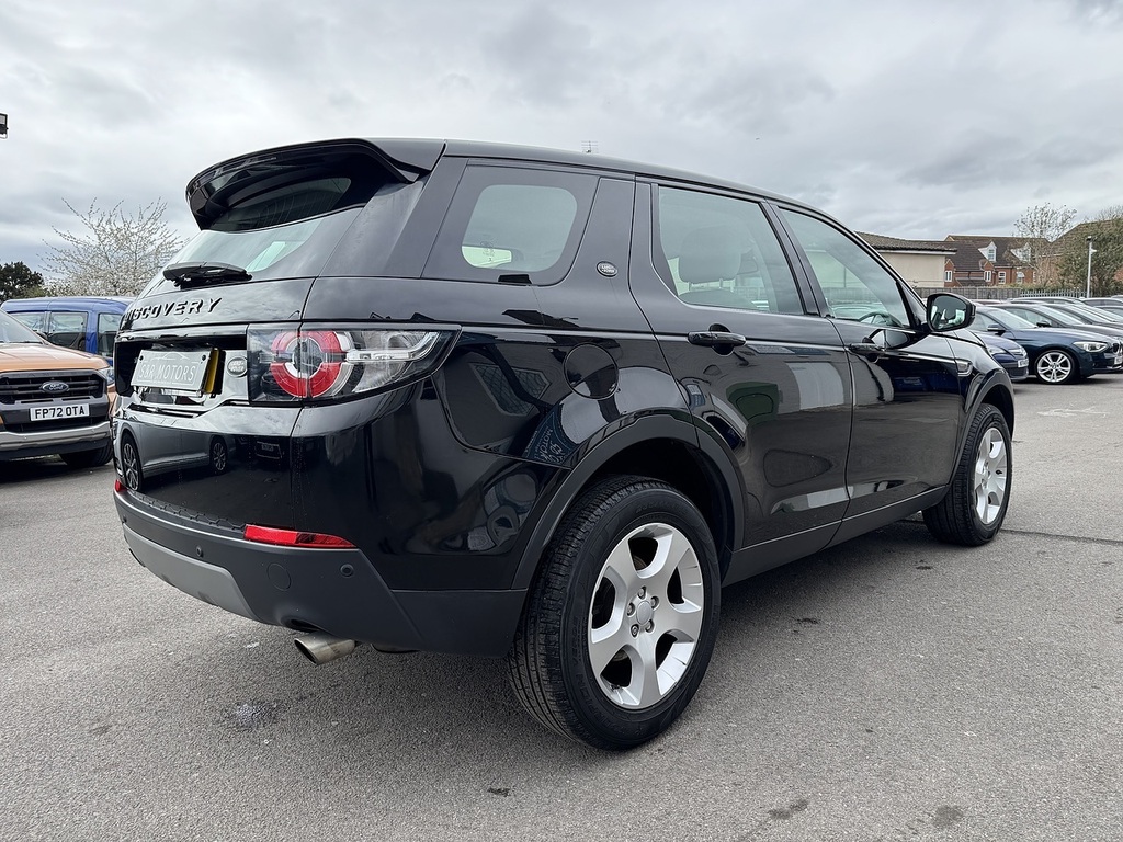 Land Rover Discovery Sport Ed4 Se Tech GF67HFA Black #4