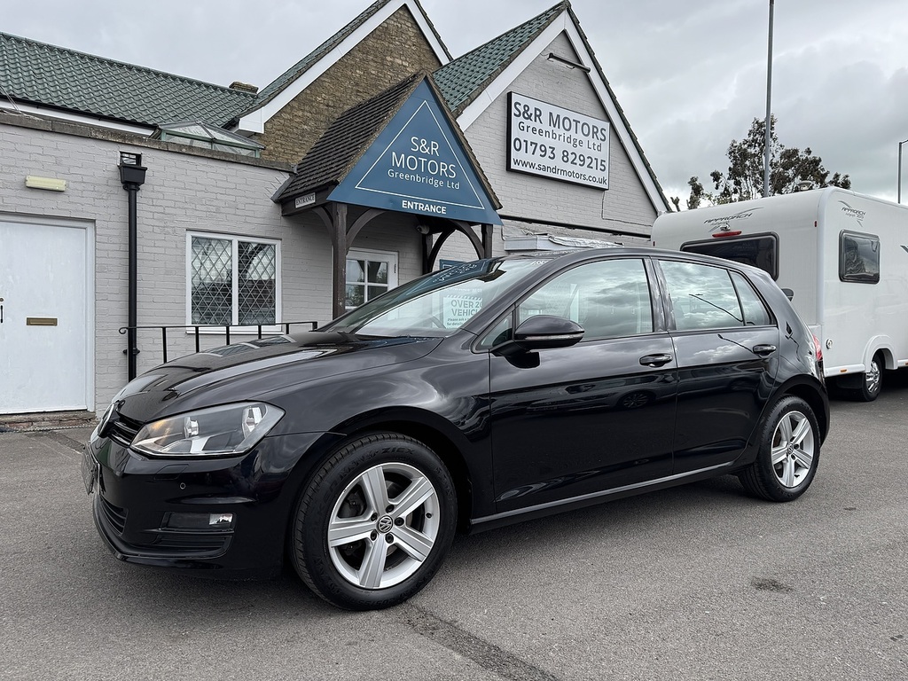 Volkswagen Golf Tsi Bluemotion Tech Match Edition Black