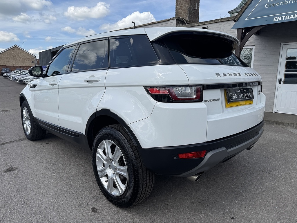 Land Rover Range Rover Evoque Td4 Se Tech White #6