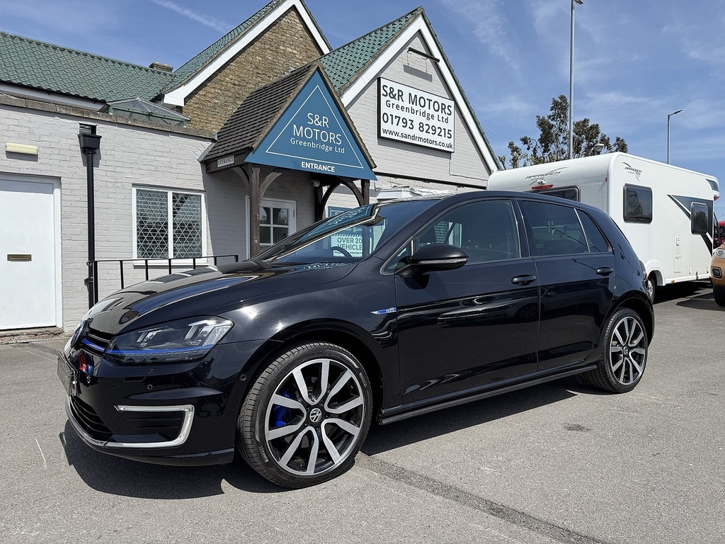 Volkswagen Golf Tsi Gte Nav Black