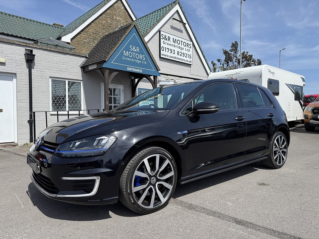 Volkswagen Golf Tsi Gte Nav LS66YPD Black #2