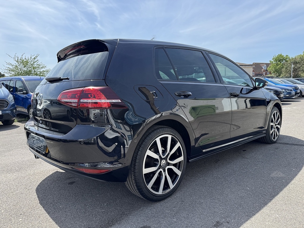 Volkswagen Golf Tsi Gte Nav LS66YPD Black #4