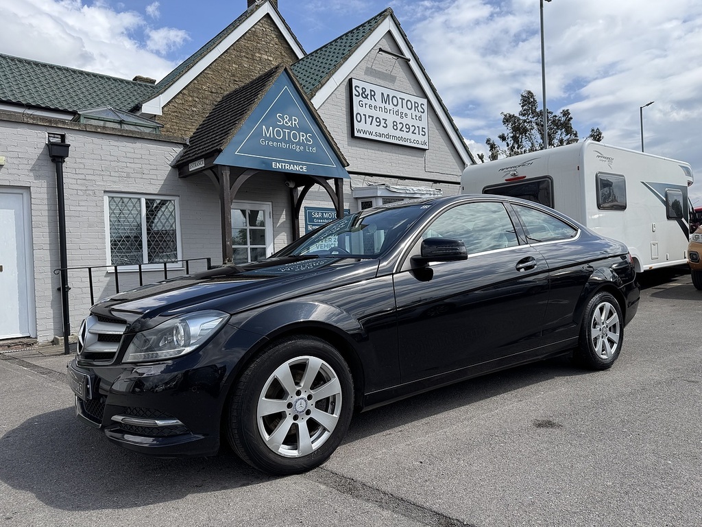 Mercedes-Benz C Class C220 Cdi Executive Se FL64PJX Black #3