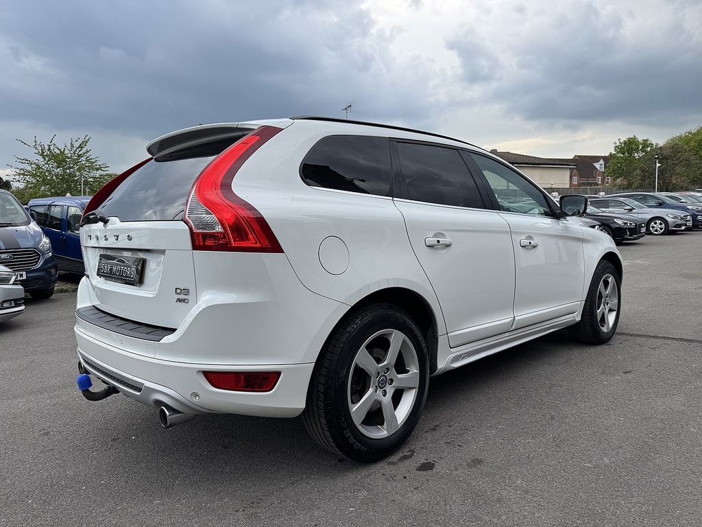 Volvo XC60 D3 R-design SD12KXY White #4