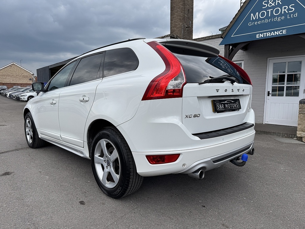 Volvo XC60 D3 R-design SD12KXY White #6