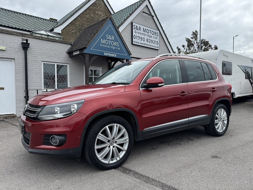Volkswagen Tiguan Tdi Bluemotion Tech Match Edition Red