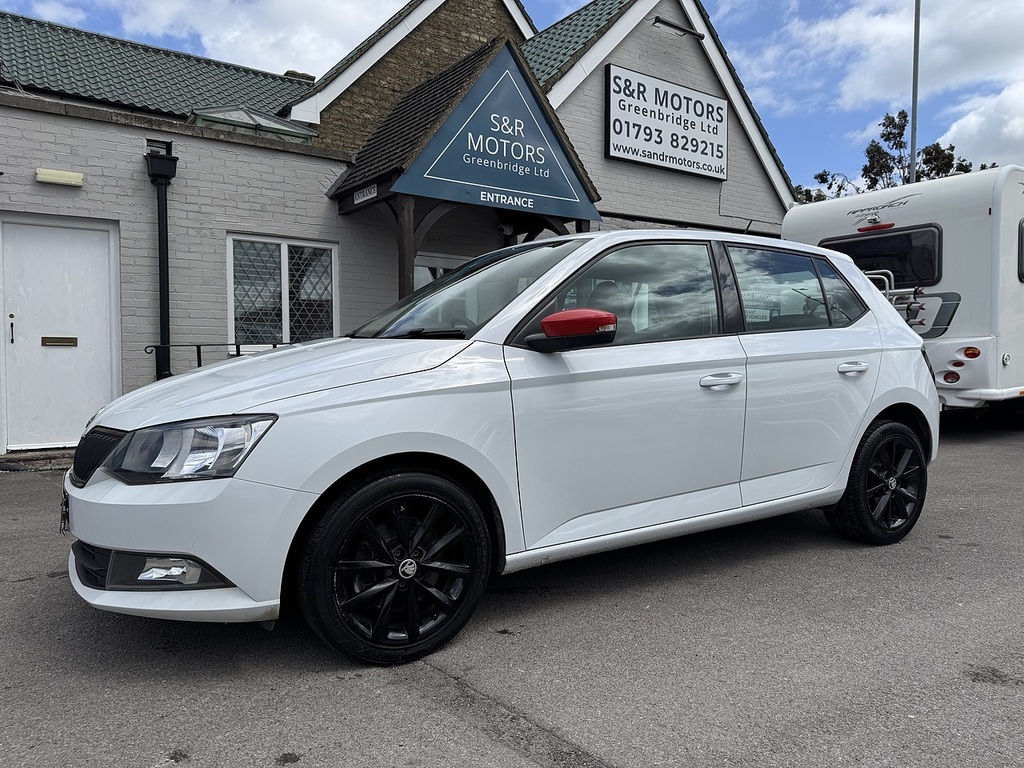 Skoda Fabia Tsi Redline YY67WWT White #2