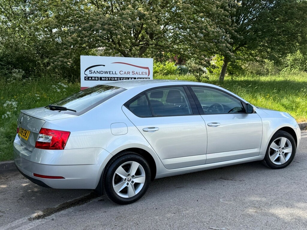 Skoda Octavia 1.5 Tsi Act Se Technology Dsg Euro 6 Ss Silver #4