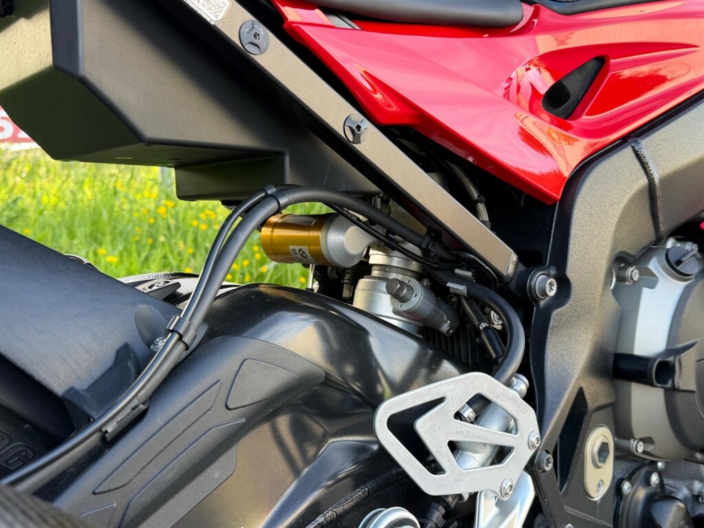 BMW Port #9